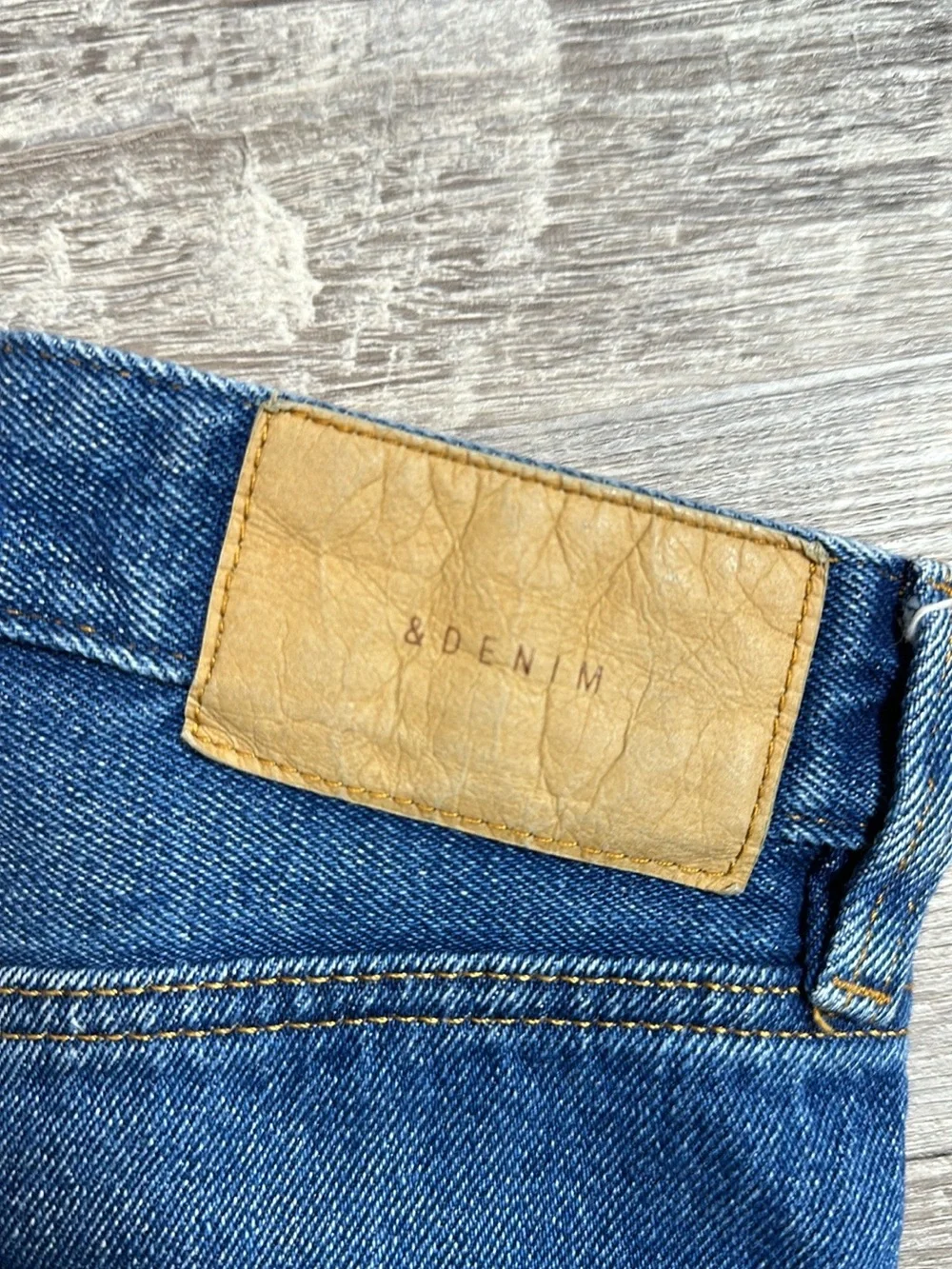 &Denim High Rise Button Fly Frayed Denim Shorts Size 24 (WA-1562)